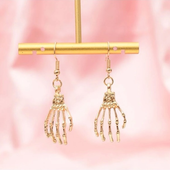 💀 Skeleton Hand Earrings 💀 - Picture 1 of 3